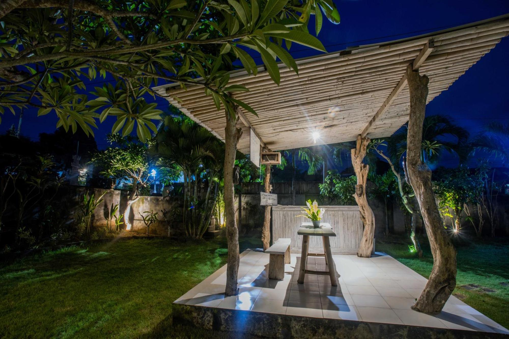 Jeje Fortis Guest House Nusa Lembongan  Ngoại thất bức ảnh
